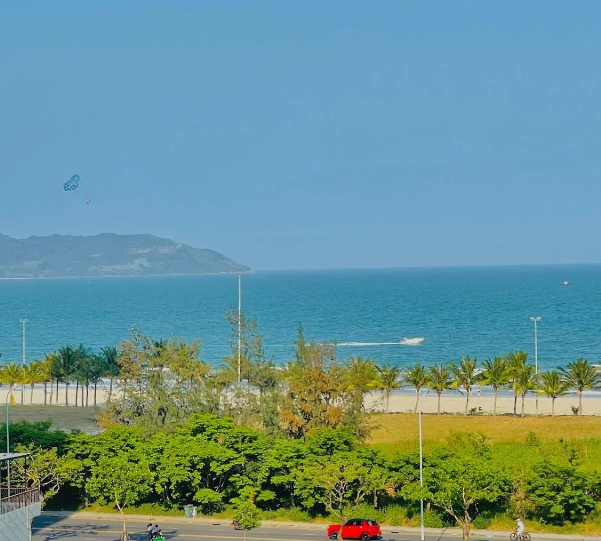 Apartment Ami Foreign Center Da Nang 6 - Cozy, New Interior, Spacious, Amenities, Near Beach, Windows